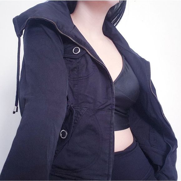 Ricki's Black Jacket - Picture 2 of 11